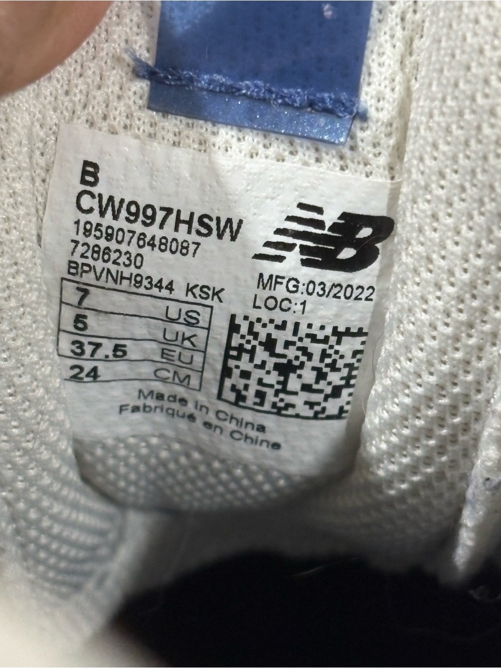 New Balance Men’s 997H Low Top Lace-Up Suede Sneakers Blue/White CW997HSW - Picture 7 of 7